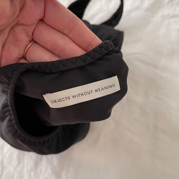 Objects without meaning black twist swimsuit - Picture 6 of 6